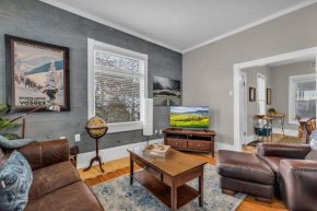 Cozy 2BD Steps to Center of Main St Action